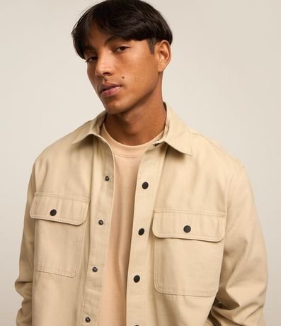 Camisa en Sarga con Botones y Bolsillos 3