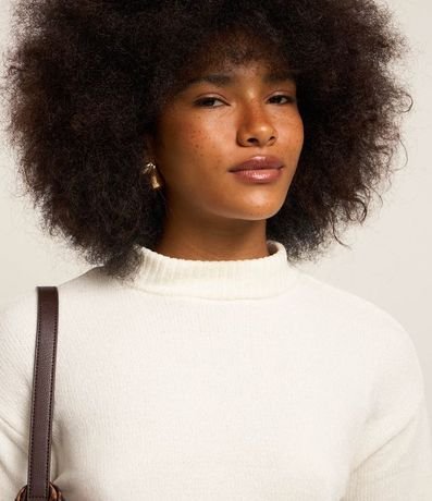 Buzo Suéter en Chenille con Cuello Alto y Ribanas 3