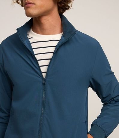 Campera Bomber con Cuello Alto 3