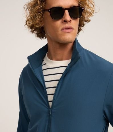 Campera Bomber con Cuello Alto 4