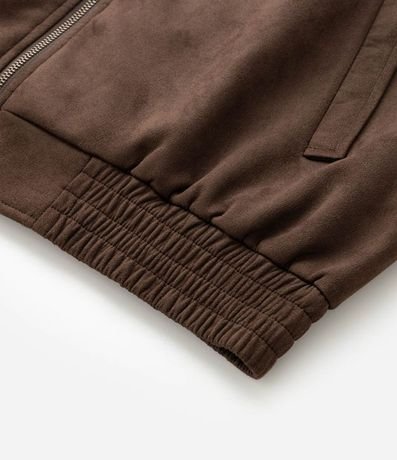 Campera con Detalles en Recorte y Bajo con Elástico 11