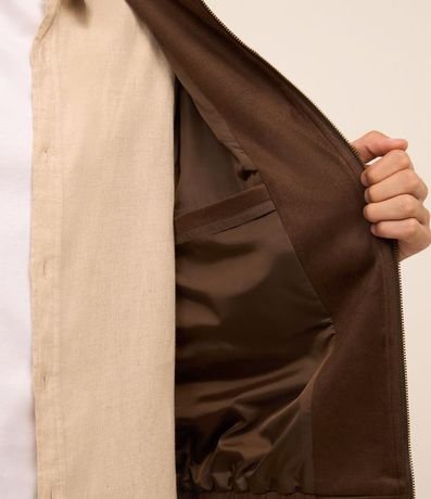 Campera con Detalles en Recorte y Bajo con Elástico 4