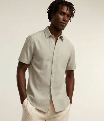 Camisa Comfort Básica en Lino con Bolsillo Delantero