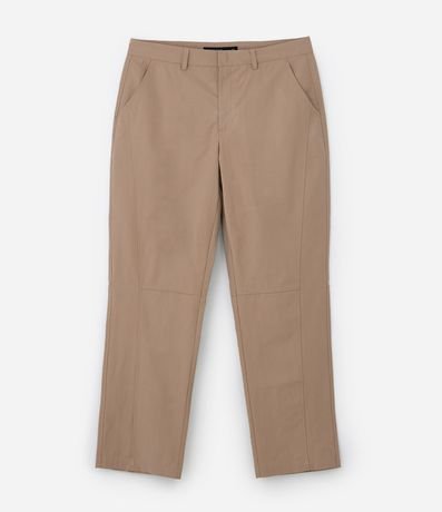 Pantalón en Sarga con Detalle en Recortes y Bolsillos