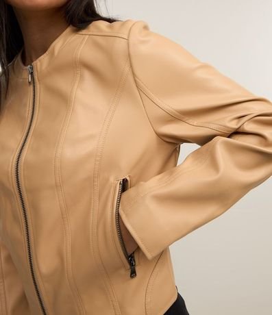 Campera Básica en Pu con Cierre Track 3