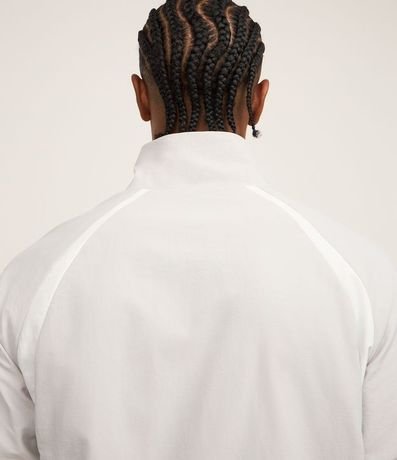 Campera Deportiva en Poliamida con Detalles 9