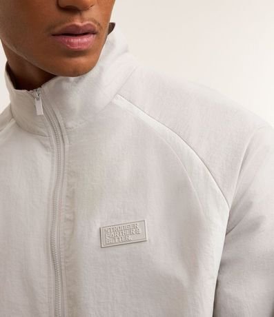 Campera Deportiva en Poliamida con Detalles 4