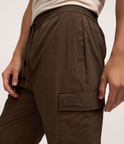 Pantalón Deportiva en Poliamida con Bolsillo Cargo 3