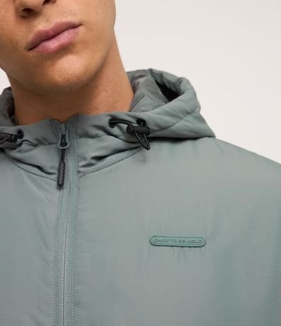 Campera Deportiva con Capucha y Regulador 7