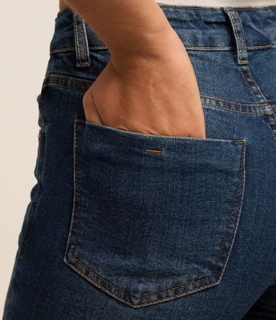 Pantalón Flare Jeans y Bajo con Corte a Hilo 5