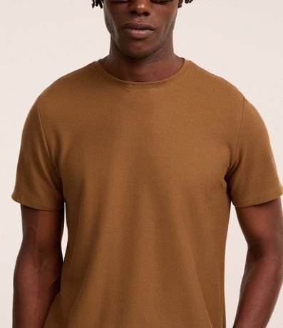 Remera Regular con Textura Colmena 5
