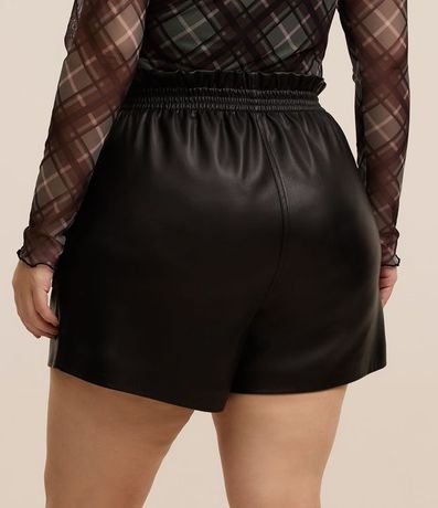 Bermuda Clochard en Material Sintético Curve & Plus Size 3