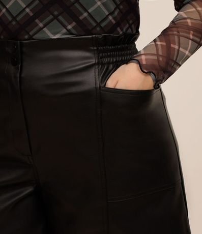 Bermuda Clochard en Material Sintético Curve & Plus Size 4