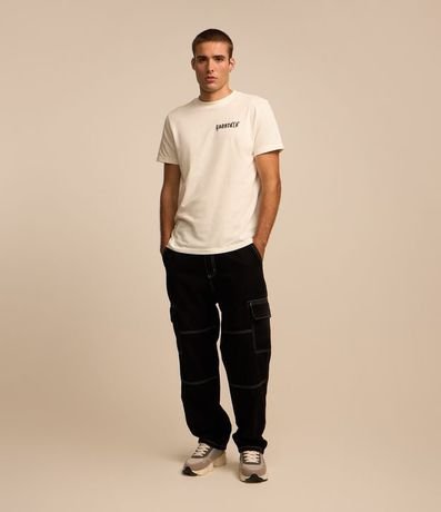 Pantalón Baggy en Sarga con Pespuntes Contrastantes