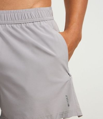 Bermuda Deportiva con Cintura Elástica y Recortes 7