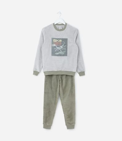 Pijama Largo Infantil con Estampa Dino Skatista - Talle 5 a 14 años