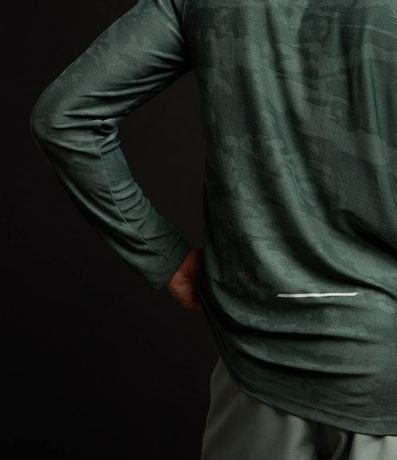 Remera Deportiva en Tecnologia Dry con Textura Jacquard 3