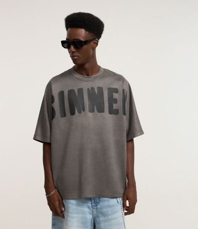 Remera Overboxy con Textura y Estampa Lettering