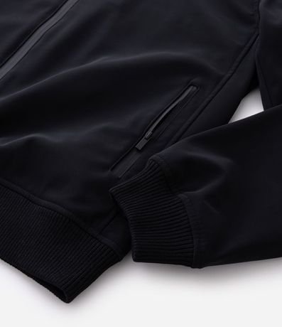 Campera con Tecnologia Repelente al Agua 9