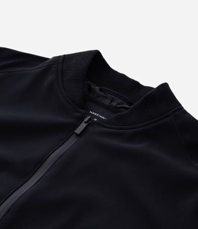 Campera con Tecnologia Repelente al Agua 10