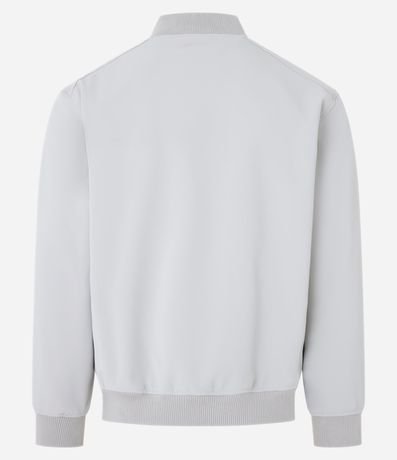 Campera con Tecnologia Repelente al Agua 7