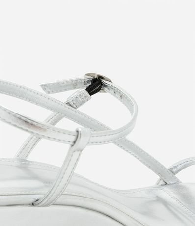 Sandalia Anabela en PU con Tiras Asimétricas Puntera Cuadrada 4