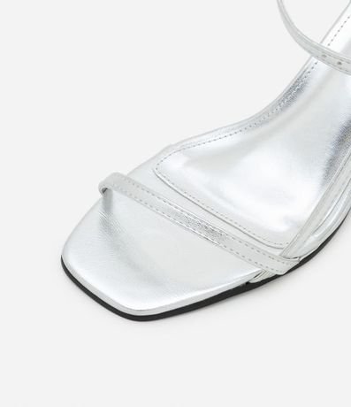 Sandalia Anabela en PU con Tiras Asimétricas Puntera Cuadrada 6