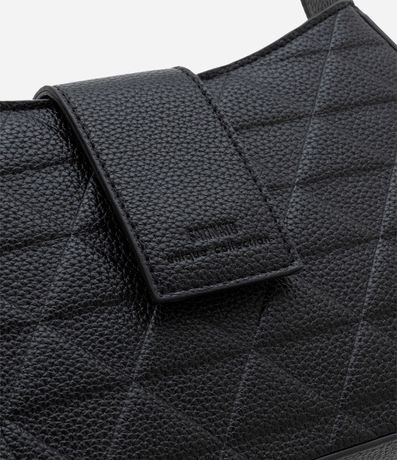 Bolsillo Baguette Pequena con Textura en Relieve y Detalle de Colgante 5