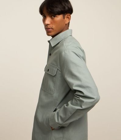 Camisa en Sarga con Botones y Bolsillos 4