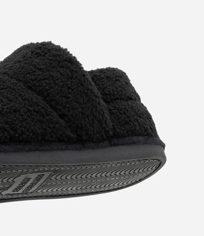 Pantufla Bota con Textura Peluche 4