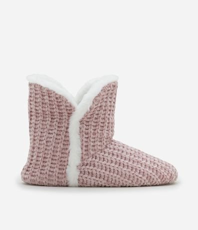 Pantufla Bota Texturizada con Pelitos Internos