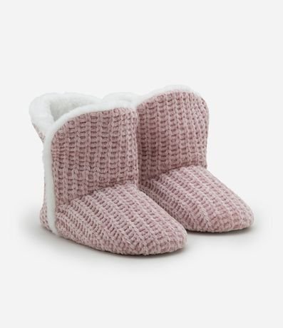 Pantufla Bota Texturizada con Pelitos Internos 2