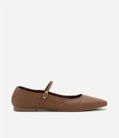 Zapatilla de Cuero con Puntera Cuadrada y Detalle en Hebilla