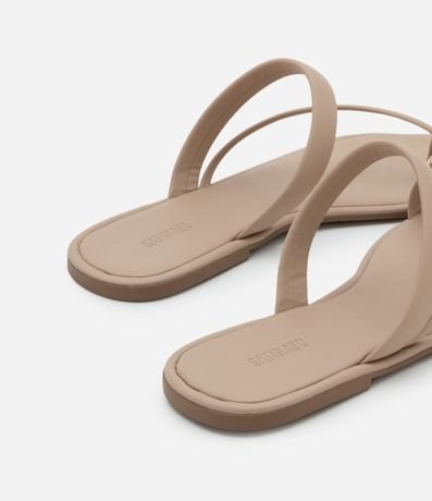 Sandalia Plana en PU con Detalle de Metal 3