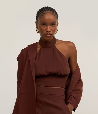 Blusa Cropped en Crepé con Escote Halter 3