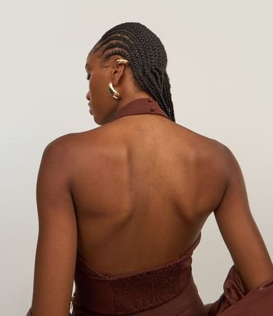 Blusa Cropped en Crepé con Escote Halter 5