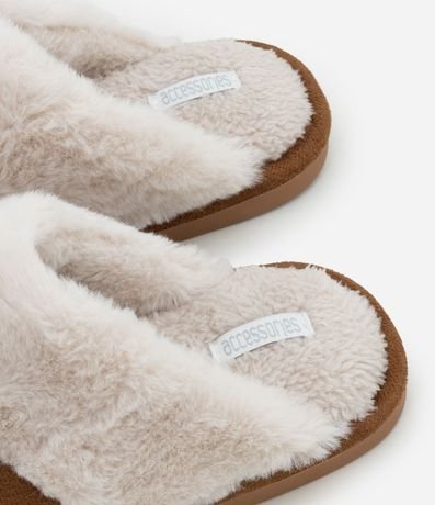 Pantufla Aberta con Detalles de Pelitos Suaves 3