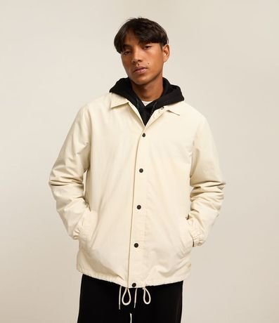 Campera en Poliamida con Botón a Presión