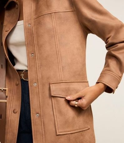 Campera con Bolsillos Delanteros y Elástico en la Espalda 3