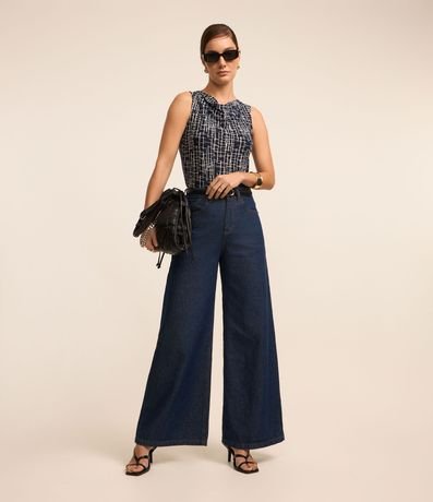 Blusa en Microfibra con Escote Degagê y Estampado Geométrico 2