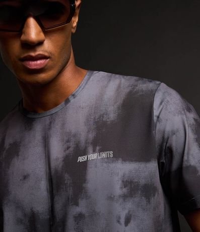 Remera T-shirt Deportiva en Tecnologia Dry con Estampa Manchada 3
