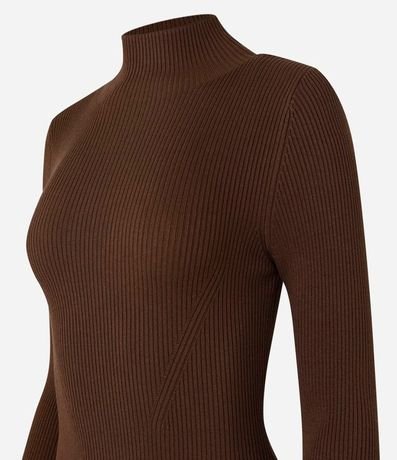 Vestido Evasê corto en Punto Canelado con Cuello Alto 4