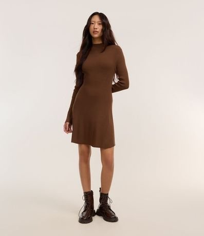 Vestido Evasê corto en Punto Canelado con Cuello Alto