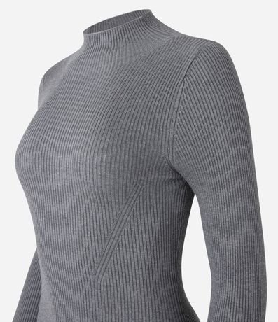 Vestido Evasê corto en Punto Canelado con Cuello Alto 6