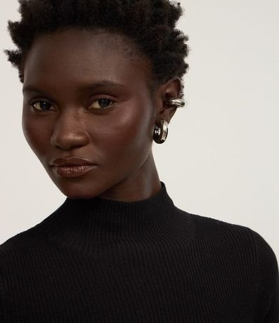 Vestido Evasê corto en Punto Canelado con Cuello Alto 3