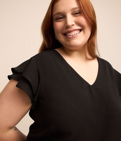 Blusa en Crepé con Volado en el Hombro Curve & Plus Size 8
