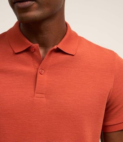 Polo Slim en Media Malla con Botones y Textura Acanalada 3