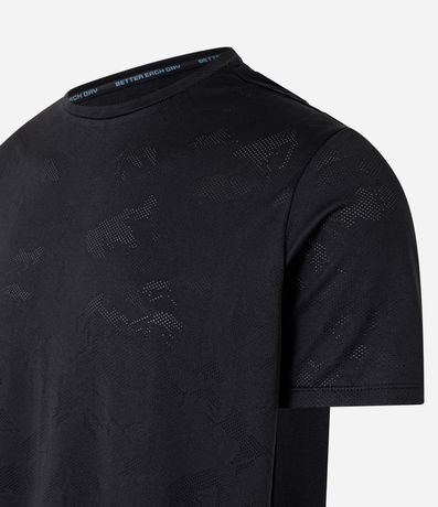 Remera Deportiva con Tecnologia Dry y Estampa Jacquard 6