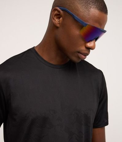 Remera Deportiva con Tecnologia Dry y Estampa Jacquard 4