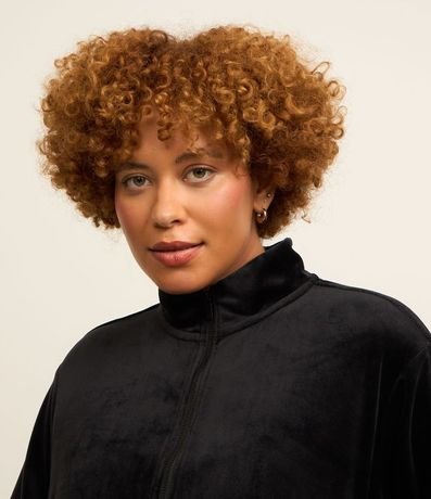 Campera Deportiva en Plush con Cuello Alto Curve & Plus Size 4